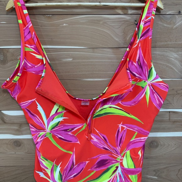 Old Navy Half Zip One-Piece Swimsuit Size XL - Picture 4 of 8
